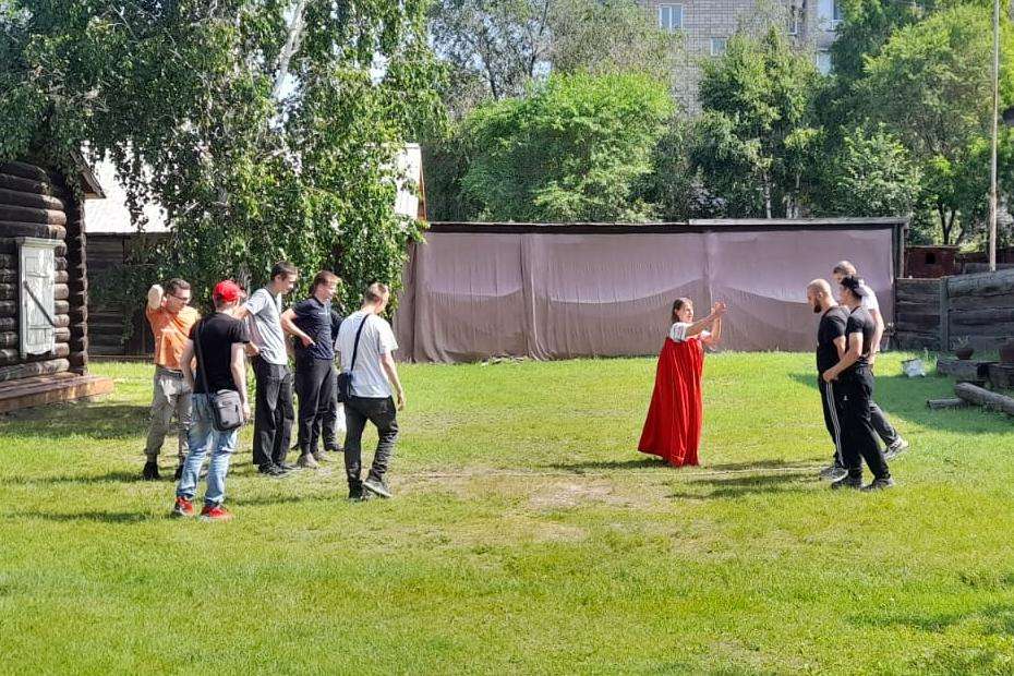ТРОИЦА В МУЗЕЕ