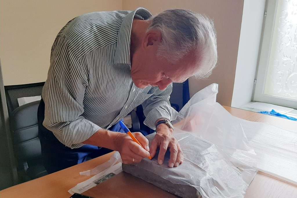 ЗА РАБОТОЙ В МАРТЬЯНОВСКОМ МУЗЕЕ