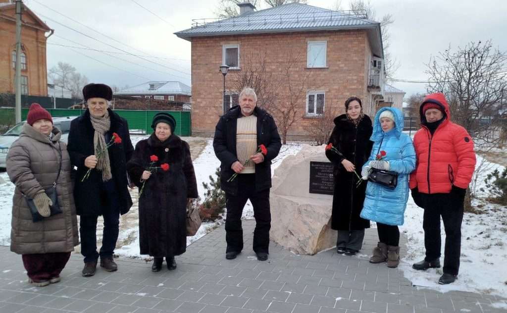 К 200-ЛЕТИЮ СО ДНЯ ВОССТАНИЯ ДЕКАБРИСТОВ НА СЕНАТСКОЙ ПЛОЩАДИ