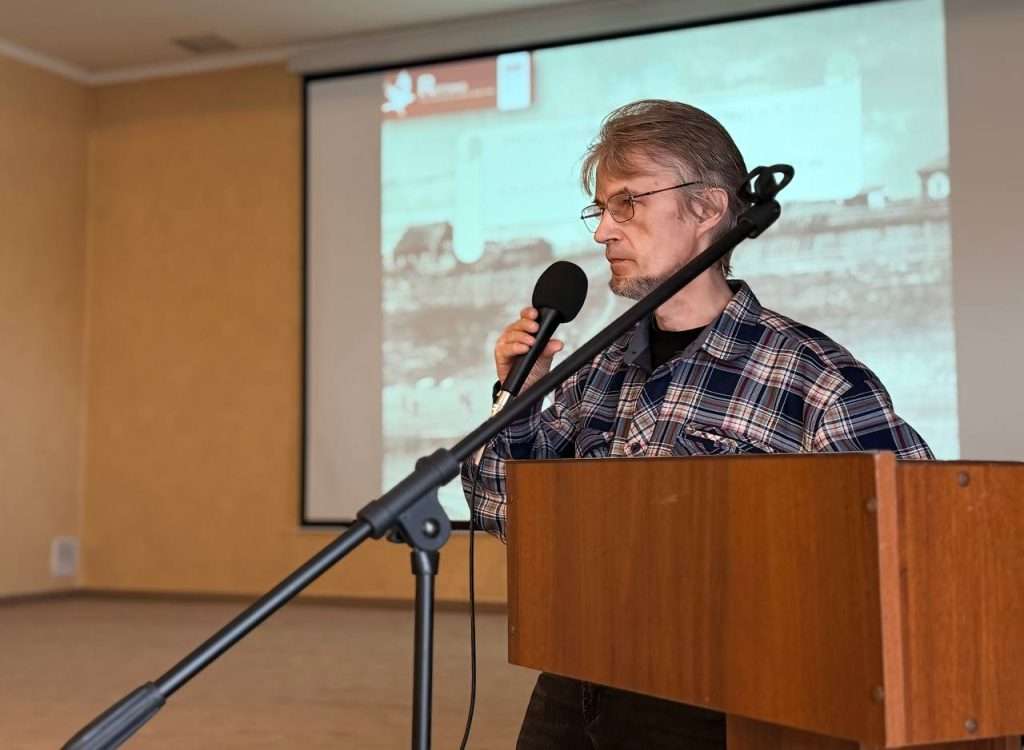 ЗАСЕДАНИЕ КЛУБА «RЕПЛИКА»