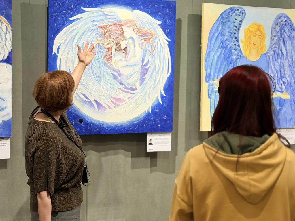 «АНГЕЛЫ МИРА»: ВЫСТАВКА, КОТОРАЯ ВДОХНОВЛЯЕТ